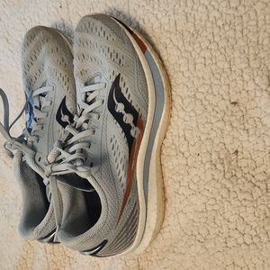 Saucony endorphin